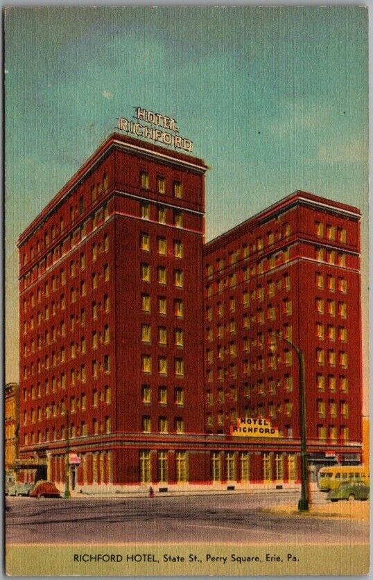 ERIE, Pennsylvania Postcard RICHFORD HOTEL State Street Perry Square Linen 1940s