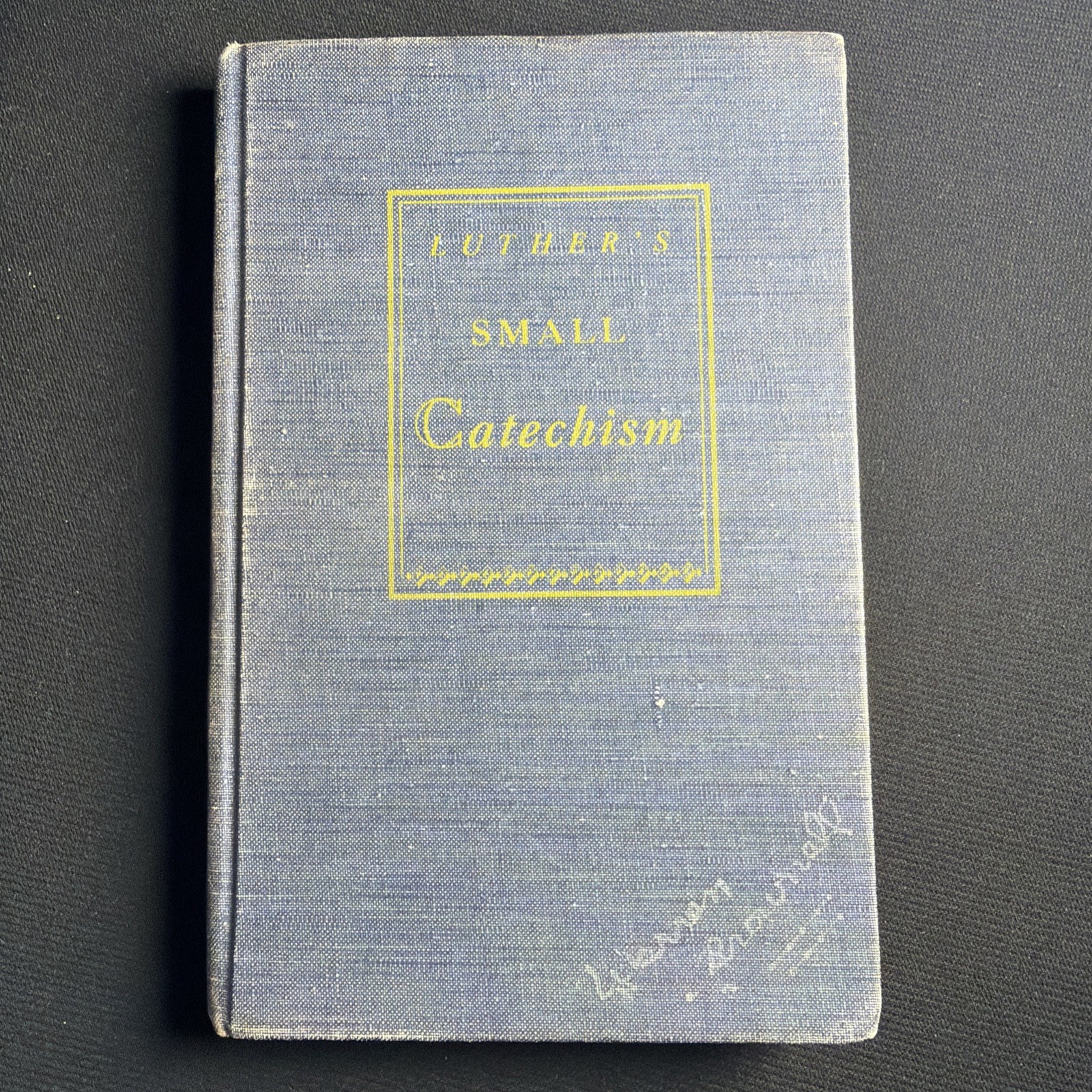 Dr. Martin Luther\'s Small Catechism Handbook of Christian Doctrine 1943