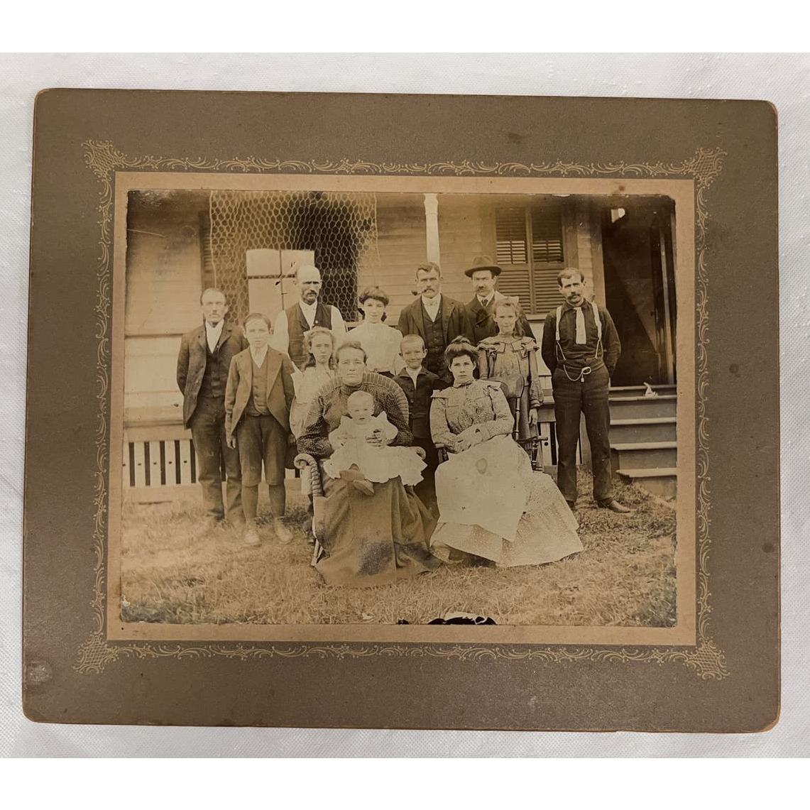 Vintage Photo - Family Portrait, Groton Connecticut - 6.5\