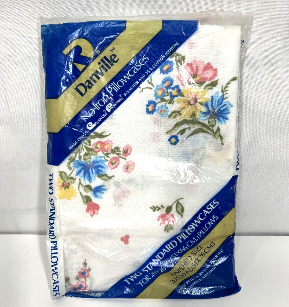 Danville Vintage No Iron Two Pillowcases Floral New Sealed