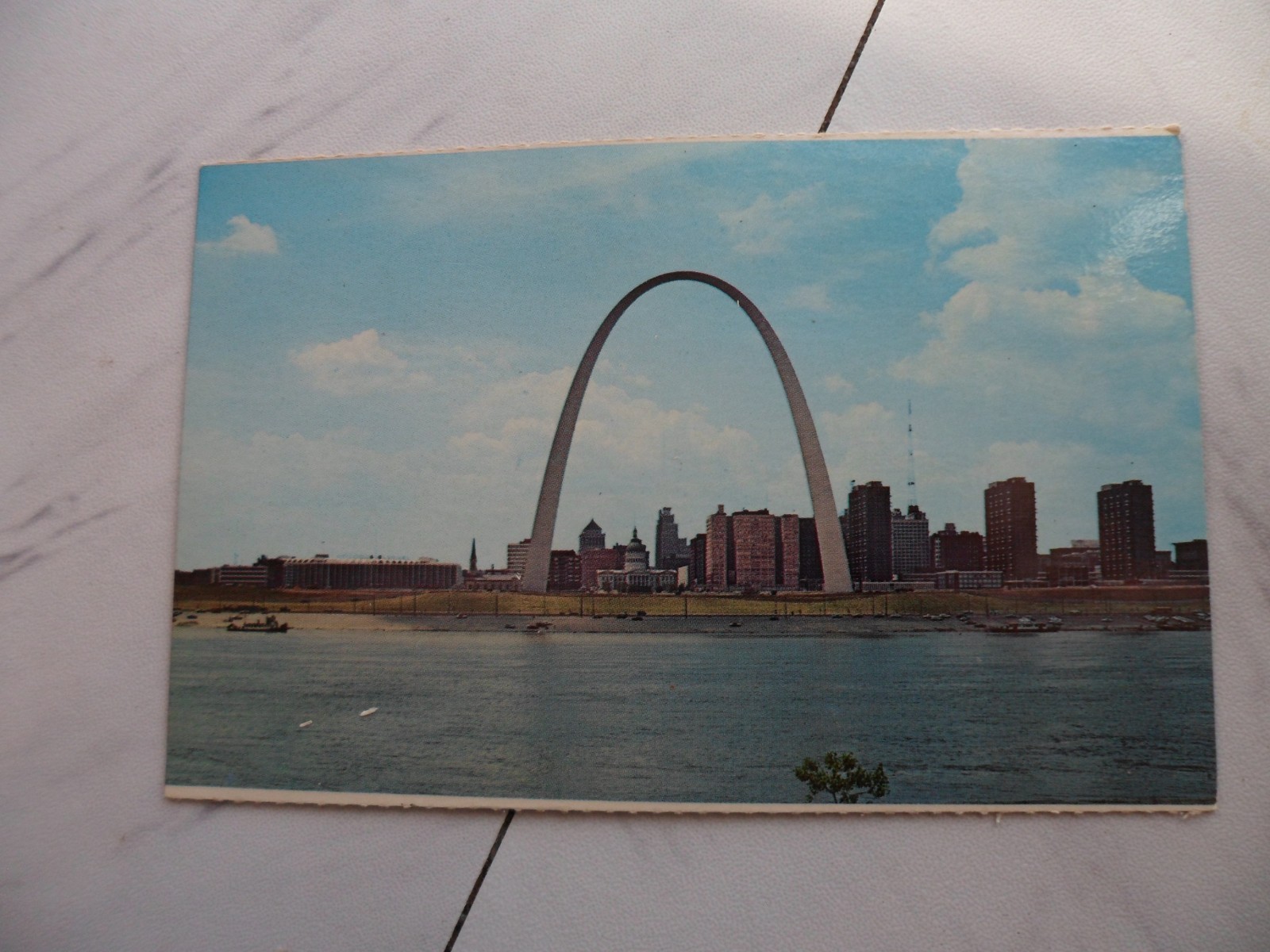 post card New St. Louis Skyline post card New St. Louis Skyline
