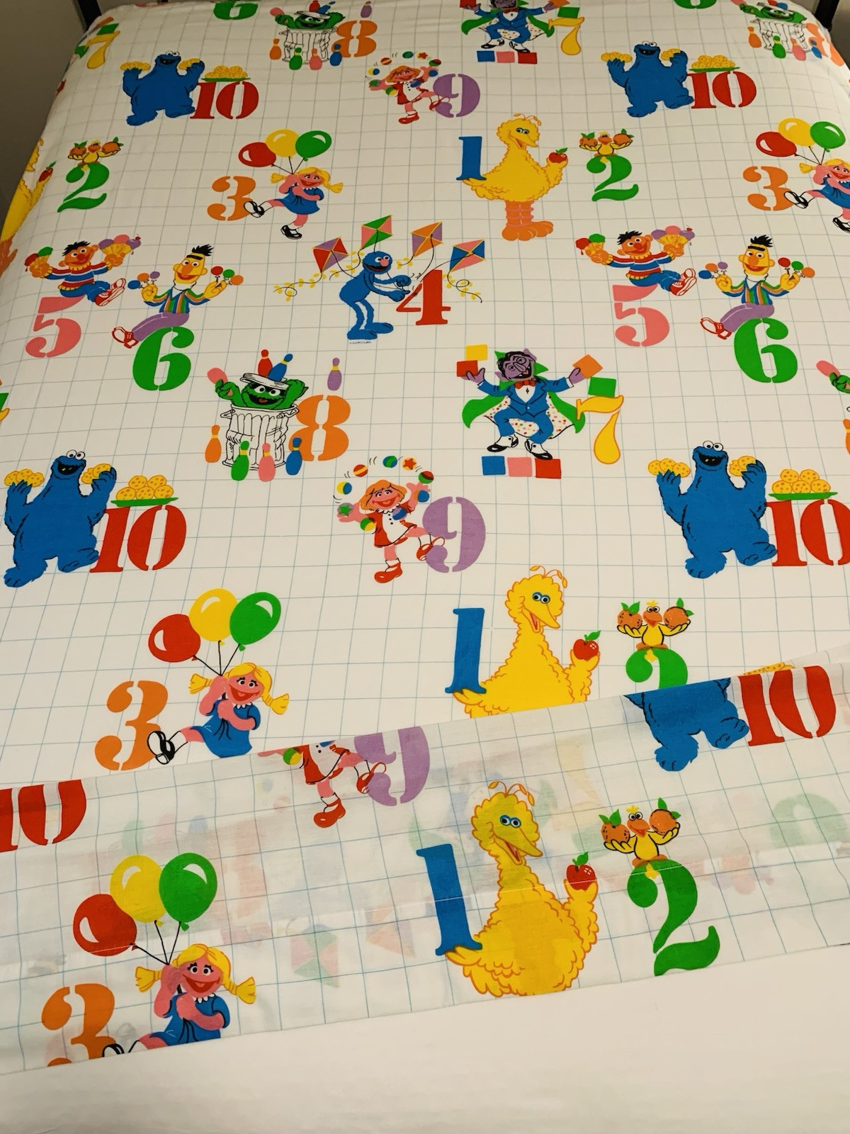 Numbers Bedding Sesame Street TWIN SizedFlat Sheet, Colorful Characters/Numbers ...