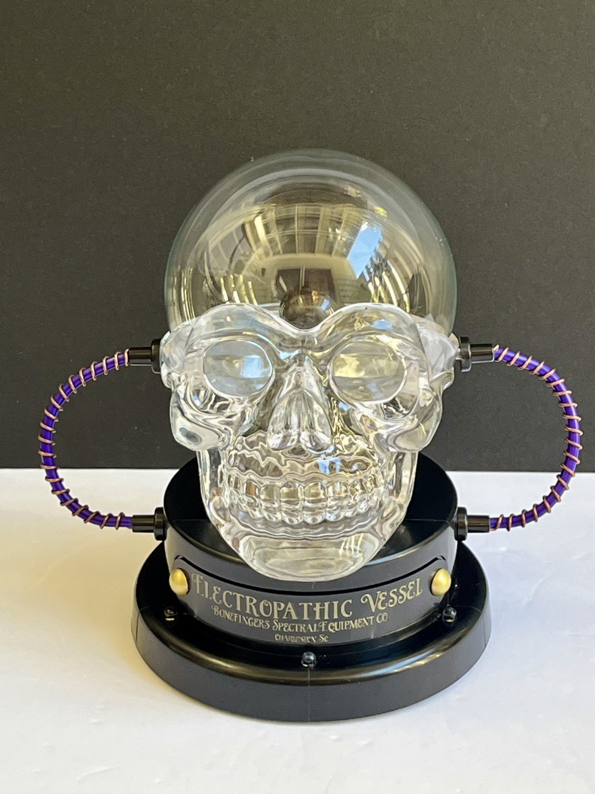 Hyde and EEK Electropathic Vessel LED Plasma Ball Skull Halloween Decoration Hyde and EEK Electropathic Vessel LED Plasma Ball Skull Halloween Decoration