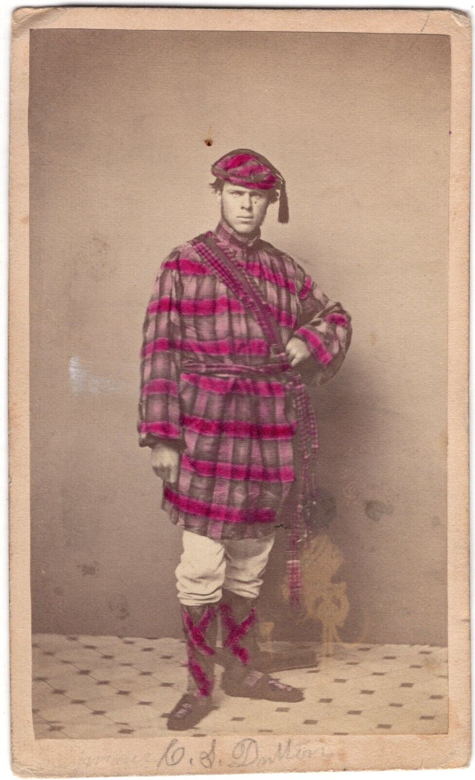 CIRCA 1860s CDV MAN IN FEILEADH MOR CELTIC GREAT WRAP CLOTHING WOLCOTT NEW YORK