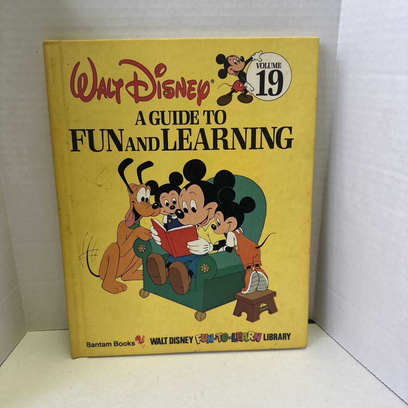 Vintage 1983 Walt Disney Fun-To-Read Library Vol 19 Road To Reading Parent Guide