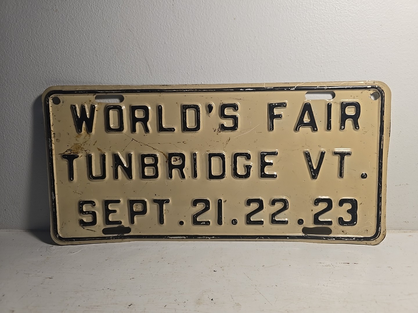 RARE WORLD'S FAIR TUNBRIDGE VT FAIR LICENSE PLATE 1929 - EXCELLENT CONDITION RARE WORLD'S FAIR TUNBRIDGE VT FAIR LICENSE PLATE 1929 - EXCELLENT CONDITION