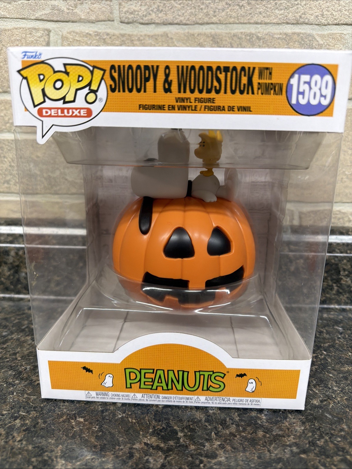 Funko Pop Deluxe: Peanuts - Snoopy & Woodstock with Pumpkin #1589 Funko Pop Deluxe: Peanuts - Snoopy & Woodstock with Pumpkin #1589