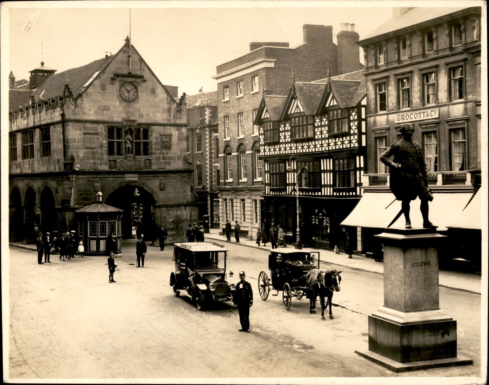GA313 Approx 1920s Original Photo THE SQ IN SHREWSBURY UK THE SQUARE SHROPSHIRE