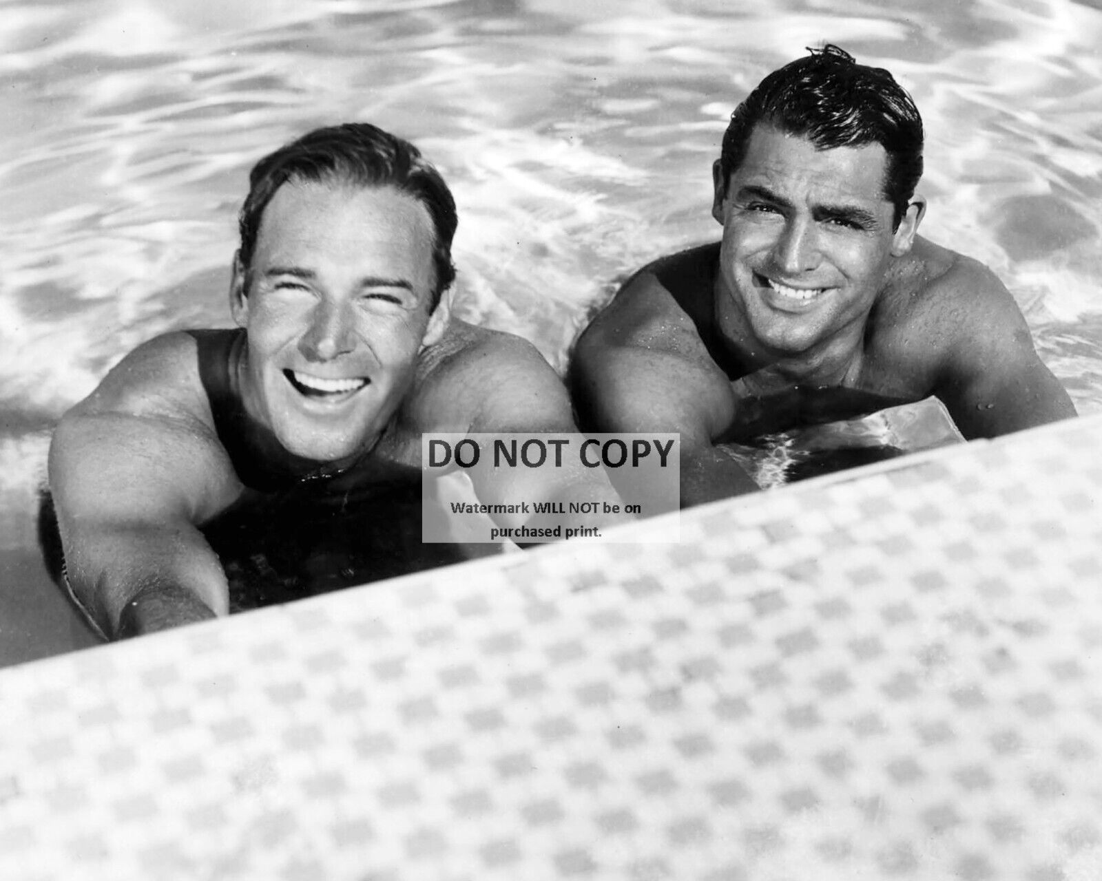 CARY GRANT AND RANDOLPH SCOTT HOLLYWOOD LEGENDS - 8X10 PUBLICITY PHOTO (EP-969)