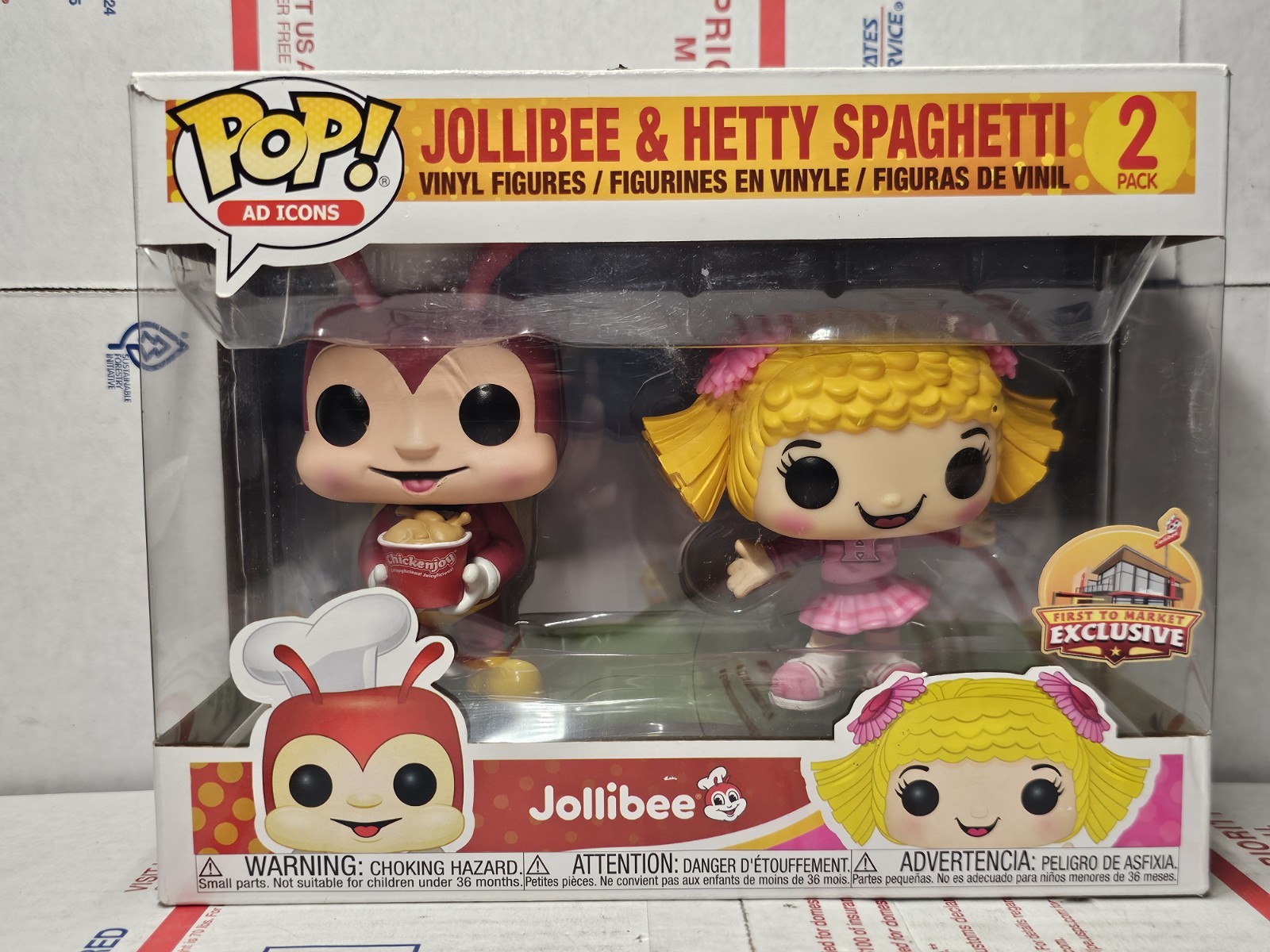 Funko Pop Vinyl - Jollibee & Hetty Spaghetti - Jollibee (Exclusive) Funko Pop Vinyl - Jollibee & Hetty Spaghetti - Jollibee (Exclusive)