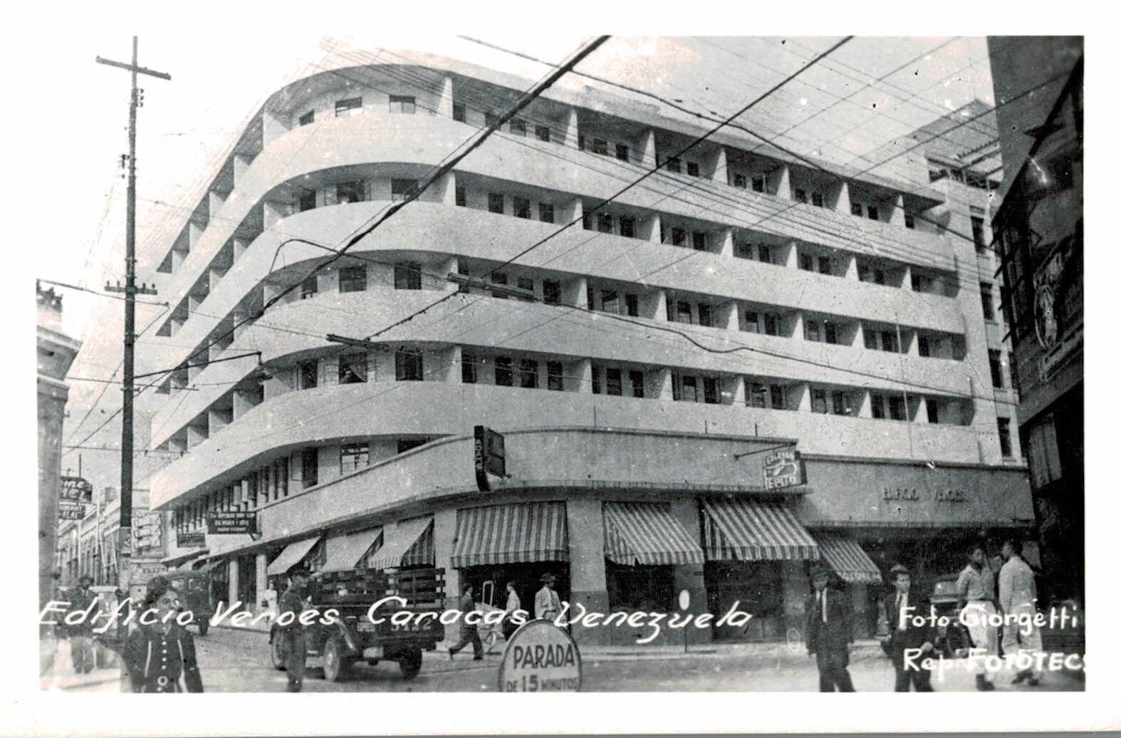 RPPC,Caracas,Venezuela,So.America,Edificio Veroe's,Giorgetti Photo,c.1945-50s